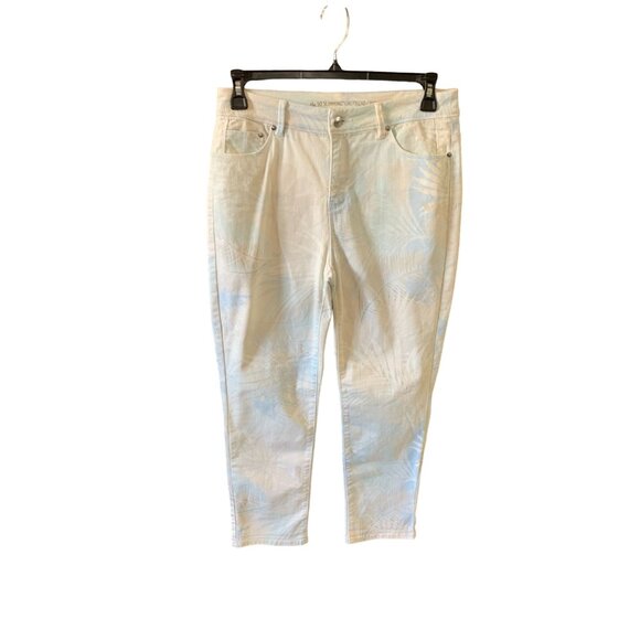 Chicos Womens Size 1 Medium 8 The So Slimming Girlfriend Crop Pants Lt Blue Prin - Picture 1 of 6